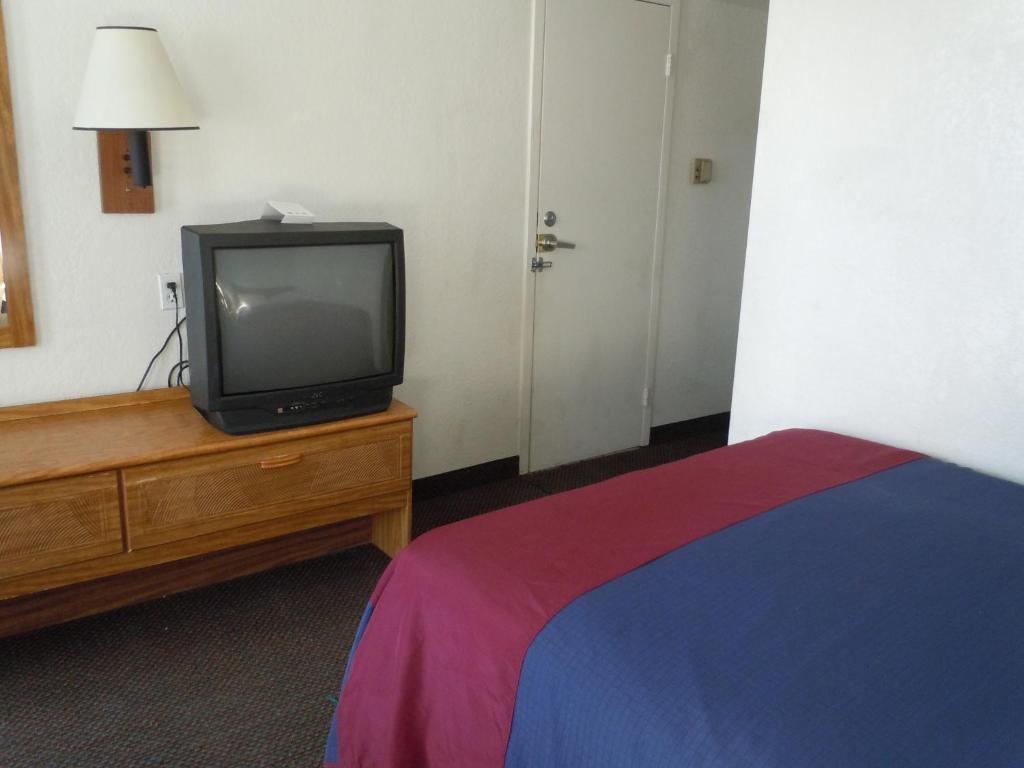 Travelodge By Wyndham Grand Rapids North Walker Habitación foto
