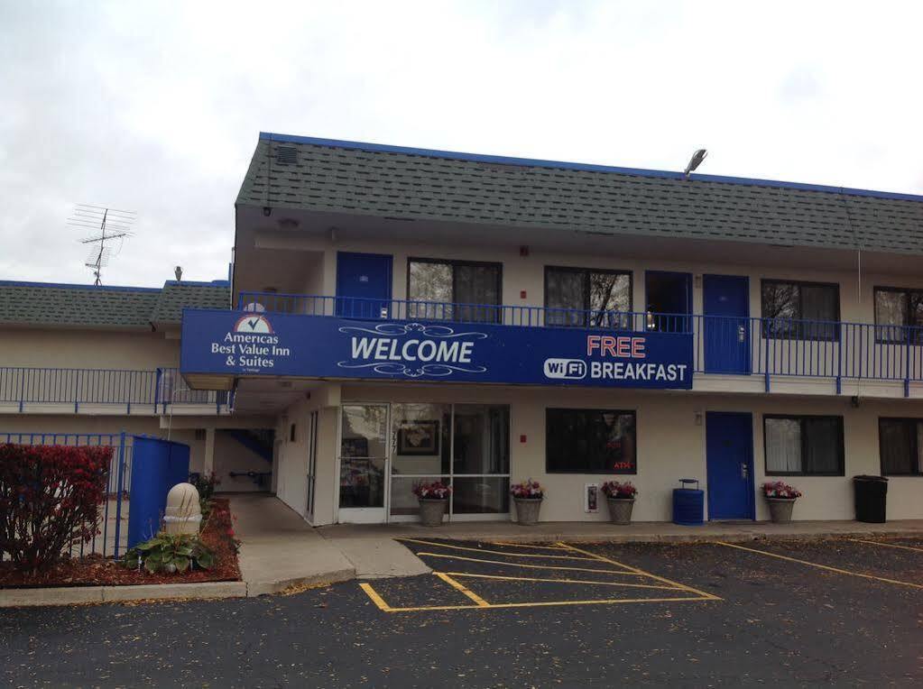 Travelodge By Wyndham Grand Rapids North Walker Exterior foto